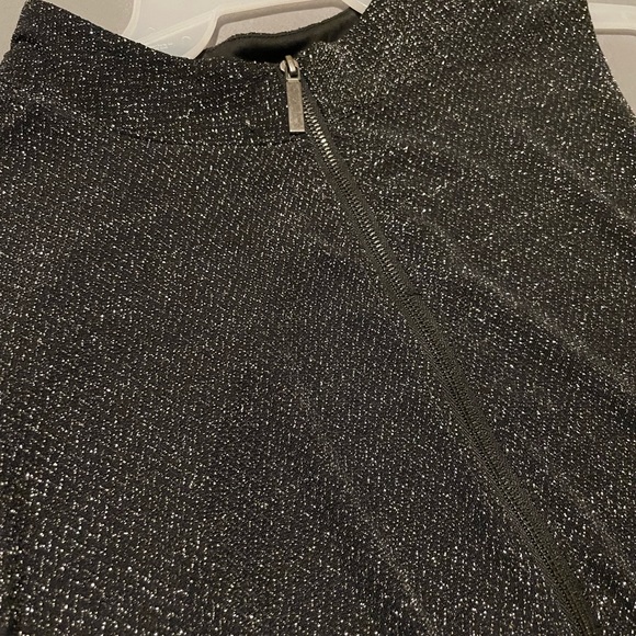 Reitman’s Sleeveless and Sparkly Mock neck Dress - Picture 9 of 10